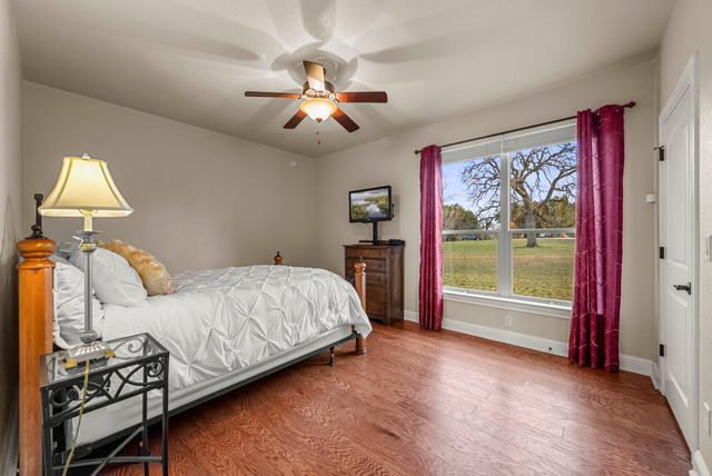 120 Oak Meadow TRL, Spicewood, TX 78669