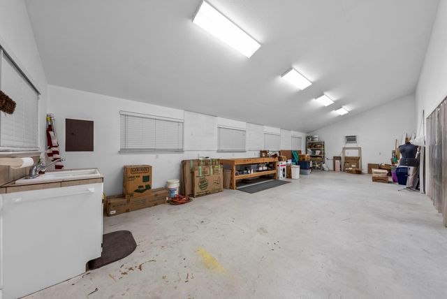 120 Oak Meadow TRL, Spicewood, TX 78669