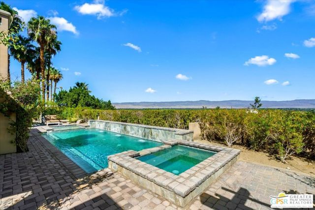 2 Nebulae Way, Rancho Mirage, CA 92270