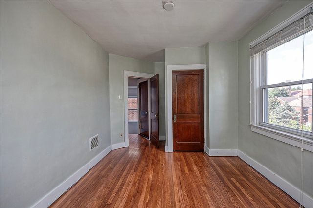 121 W Stanton Ct, Stanton Heights, PA 15201
