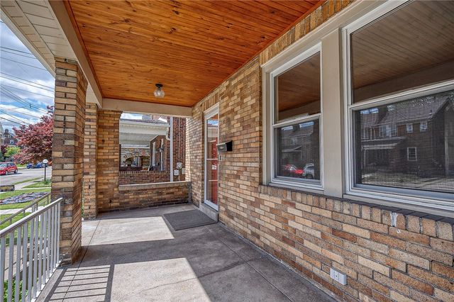 121 W Stanton Ct, Stanton Heights, PA 15201
