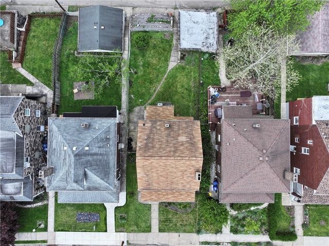 121 W Stanton Ct, Stanton Heights, PA 15201