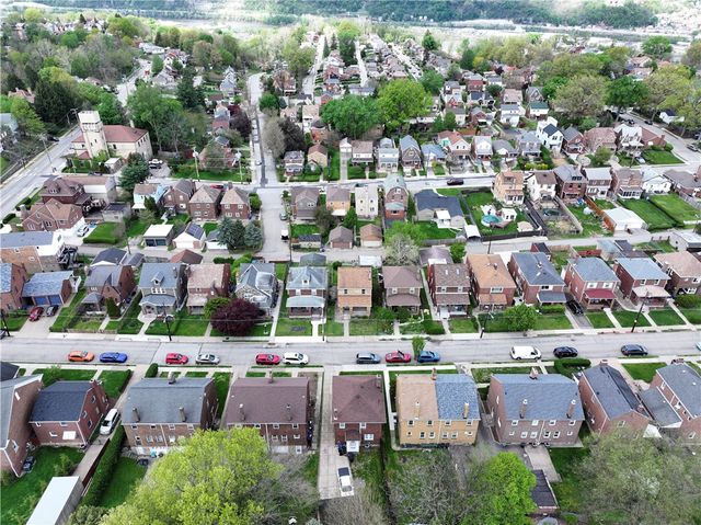 121 W Stanton Ct, Stanton Heights, PA 15201