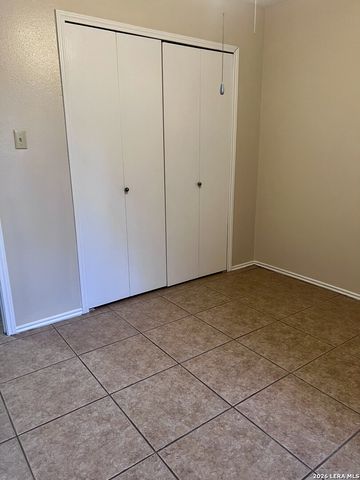 2847 BURNING ROCK ST, San Antonio, TX 78247
