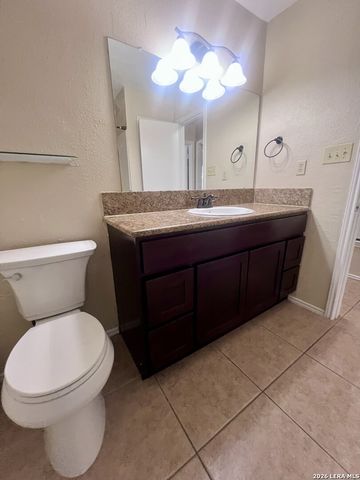 2847 BURNING ROCK ST, San Antonio, TX 78247
