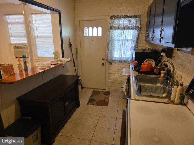 237 W MEADOW RD, Baltimore, MD 21225