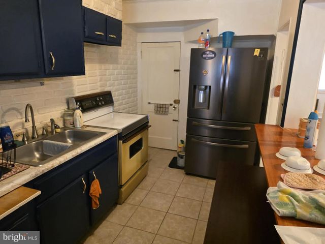 237 W MEADOW RD, Baltimore, MD 21225