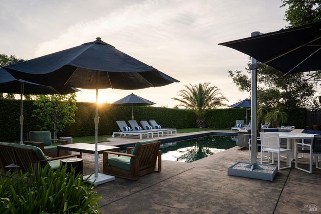 905 Charter Oak Ave, St. Helena, CA 94574