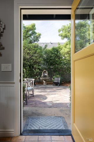 905 Charter Oak Ave, St. Helena, CA 94574