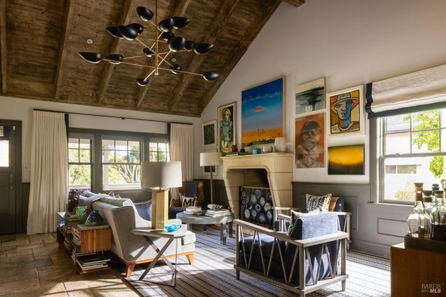 905 Charter Oak Ave, St. Helena, CA 94574