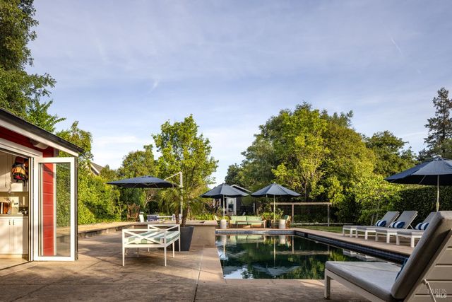 905 Charter Oak Ave, St. Helena, CA 94574