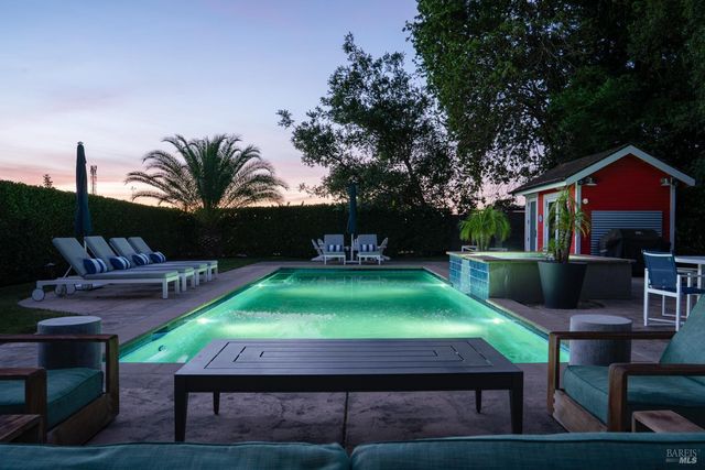 905 Charter Oak Ave, St. Helena, CA 94574