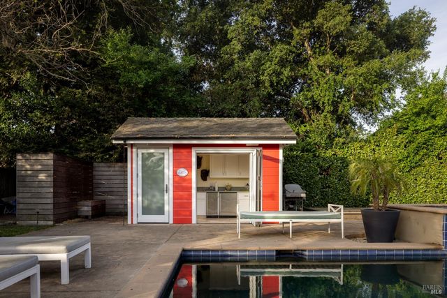 905 Charter Oak Ave, St. Helena, CA 94574