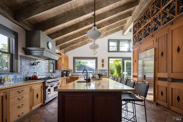 905 Charter Oak Ave, St. Helena, CA 94574