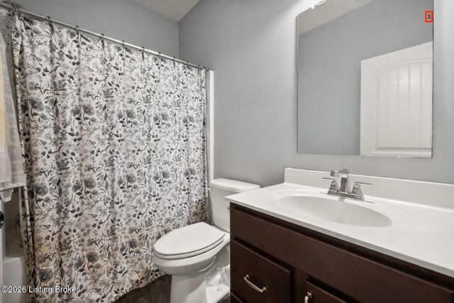 6412 Oak Village Dr, Louisville, KY 40228