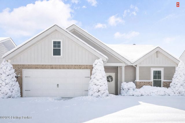 6412 Oak Village Dr, Louisville, KY 40228