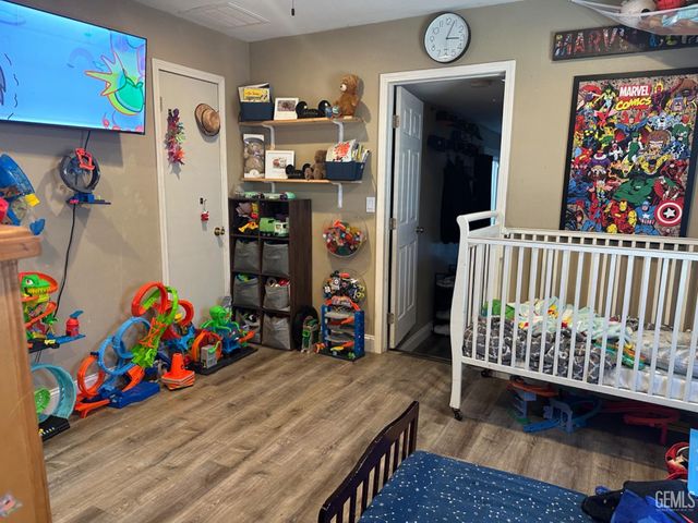 1111 Woodrow Avenue, Bakersfield, CA 93308