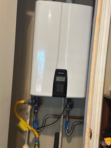 1111 Woodrow Avenue, Bakersfield, CA 93308