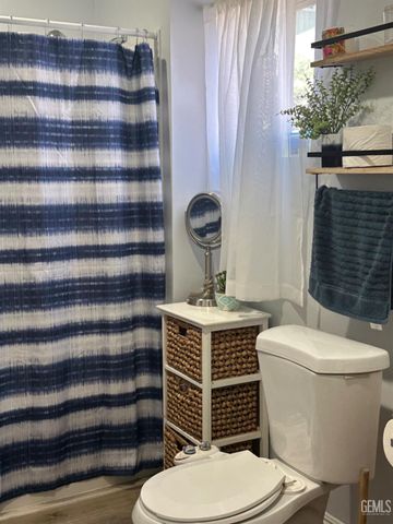 1111 Woodrow Avenue, Bakersfield, CA 93308