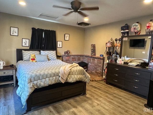 1111 Woodrow Avenue, Bakersfield, CA 93308