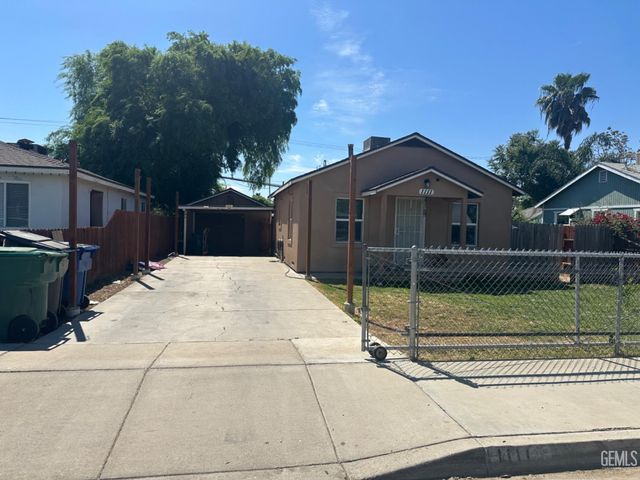 1111 Woodrow Avenue, Bakersfield, CA 93308
