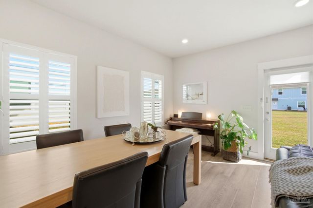 1558 Iroquois Ct, Pensacola, FL 32534