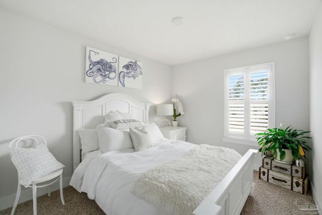 1558 Iroquois Ct, Pensacola, FL 32534