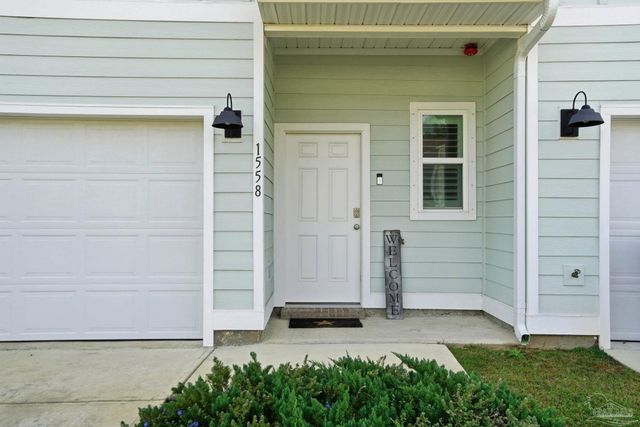 1558 Iroquois Ct, Pensacola, FL 32534