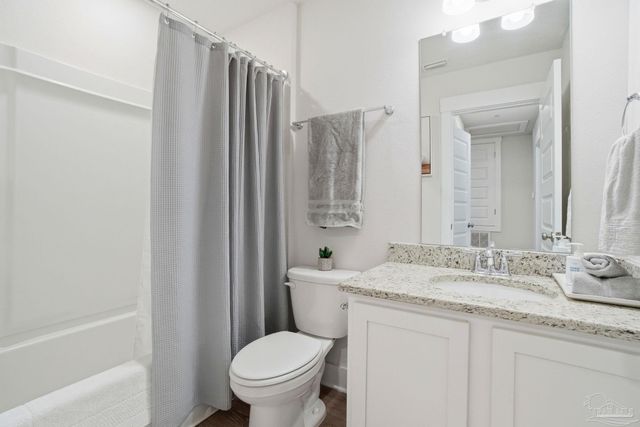 1558 Iroquois Ct, Pensacola, FL 32534