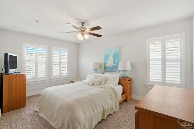 1558 Iroquois Ct, Pensacola, FL 32534