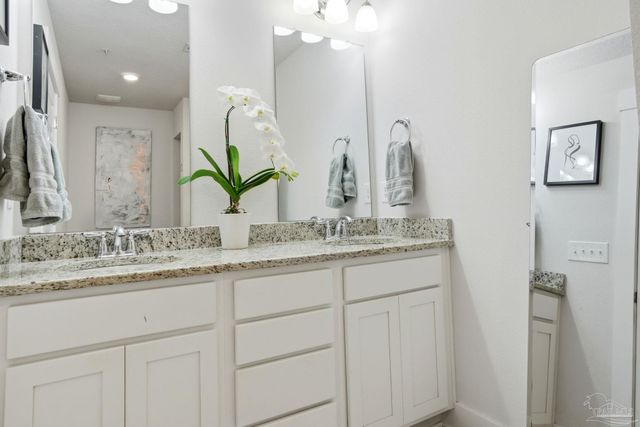 1558 Iroquois Ct, Pensacola, FL 32534