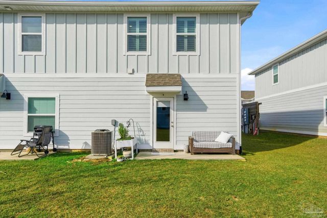 1558 Iroquois Ct, Pensacola, FL 32534