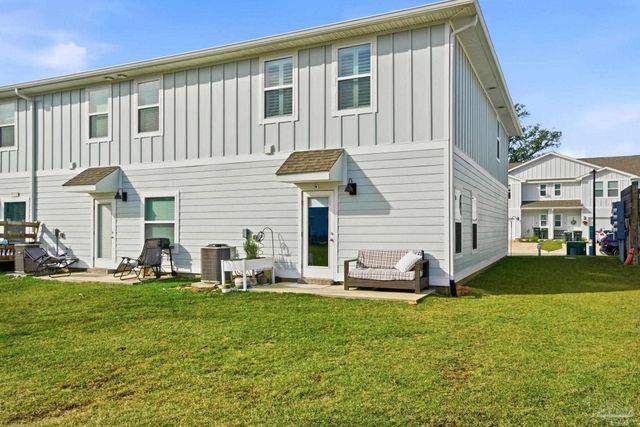 1558 Iroquois Ct, Pensacola, FL 32534