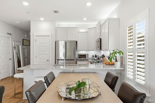 1558 Iroquois Ct, Pensacola, FL 32534