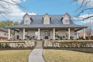 3809 Welwyn Way Drive, Bedford, TX 76021