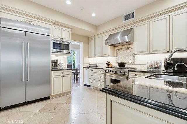 23194 Park Blanco, Calabasas, CA 91302