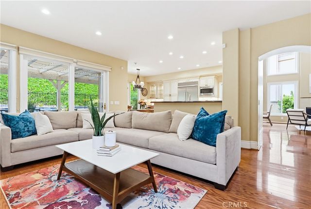 23194 Park Blanco, Calabasas, CA 91302