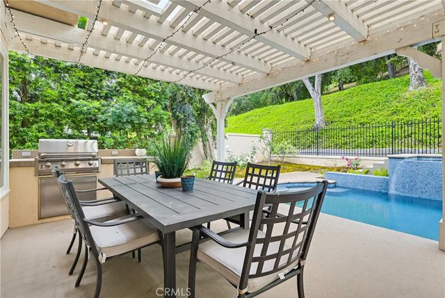 23194 Park Blanco, Calabasas, CA 91302