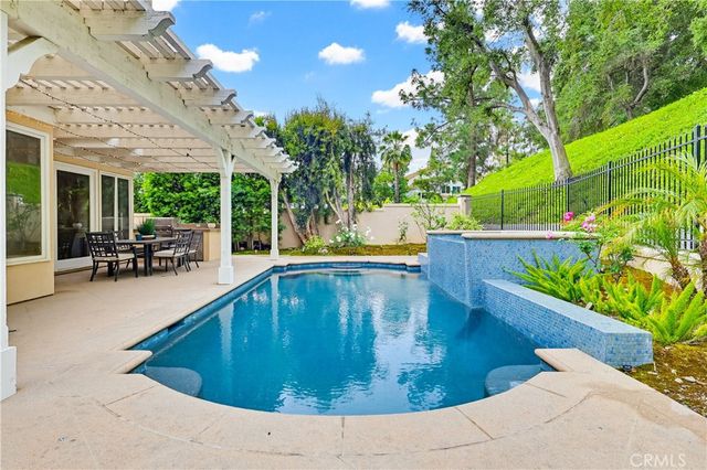23194 Park Blanco, Calabasas, CA 91302