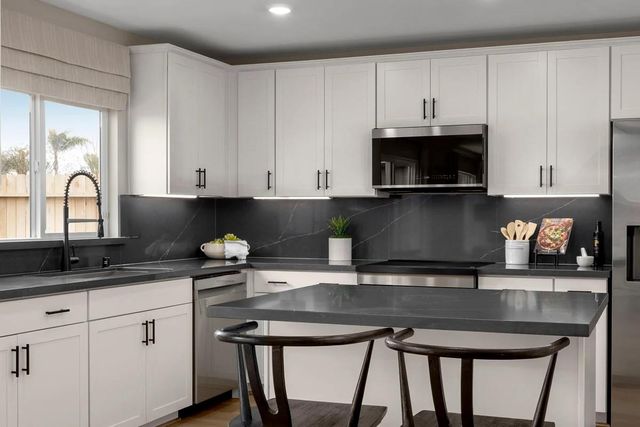 5168 E Florence Avenue, Fresno, CA 93725