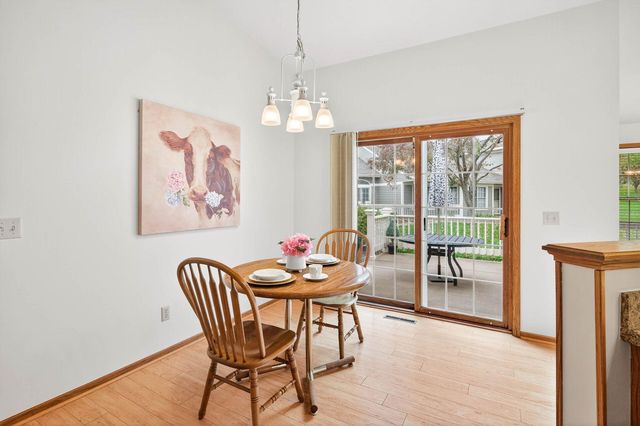 1731 Donegal Drive, Woodbury, MN 55125