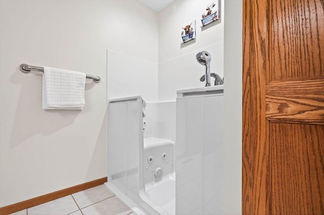 1731 Donegal Drive, Woodbury, MN 55125