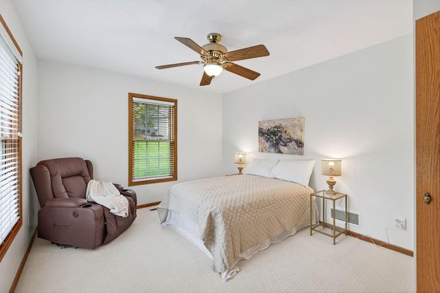 1731 Donegal Drive, Woodbury, MN 55125