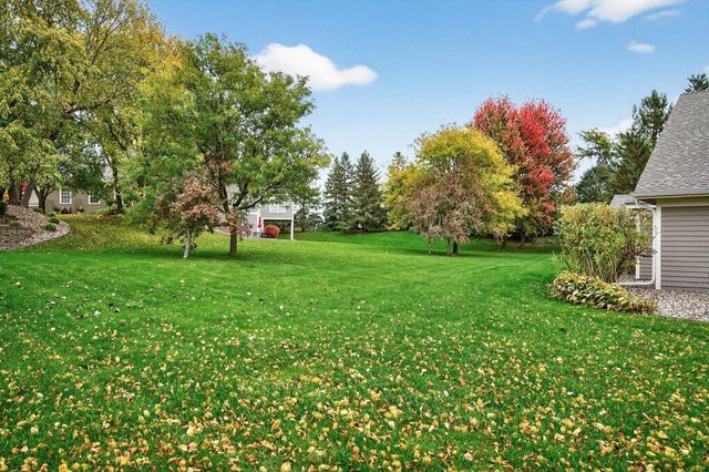 1731 Donegal Drive, Woodbury, MN 55125