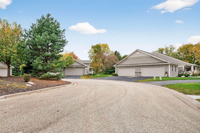 1731 Donegal Drive, Woodbury, MN 55125