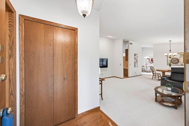 1731 Donegal Drive, Woodbury, MN 55125