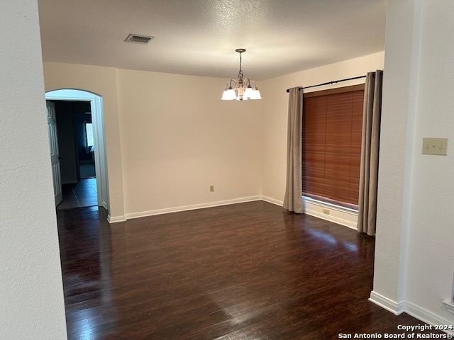 111 FM 3006, Pleasanton, TX 78064