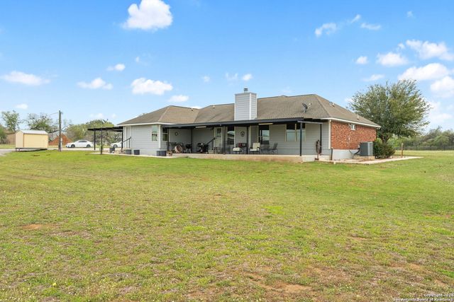 111 FM 3006, Pleasanton, TX 78064