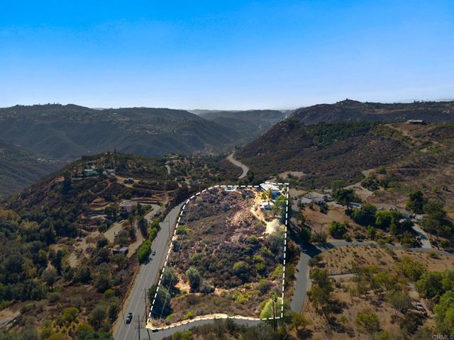 30126 Castlecrest Drive, Valley Center, CA 92082