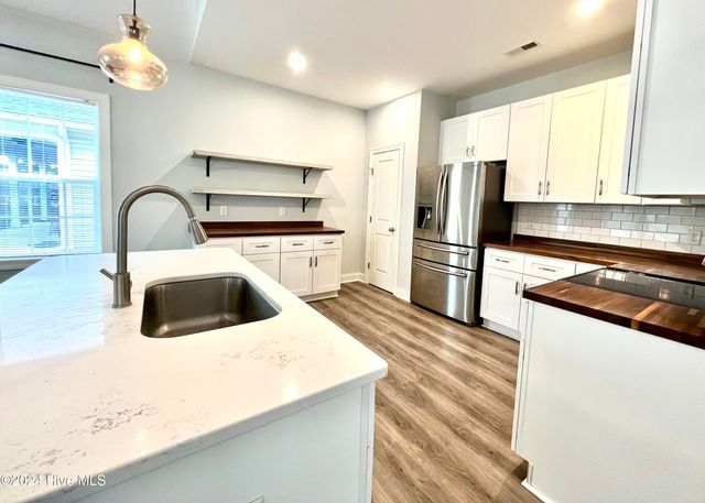 5582 Sycamore Street, Wilmington, NC 28403